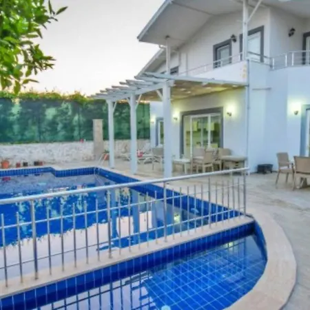 Yaniklar 4 Bedroom 8935