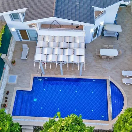 Yaniklar 4 Bedroom 8935
